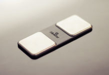 AliveCor unveils third generation of its Heart Monitor device AliveCor unveils third generation of its Heart Monitor device