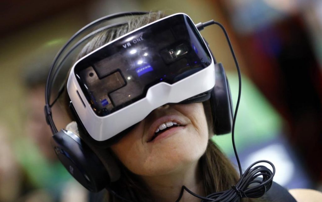 VR relieve pain during childbirth